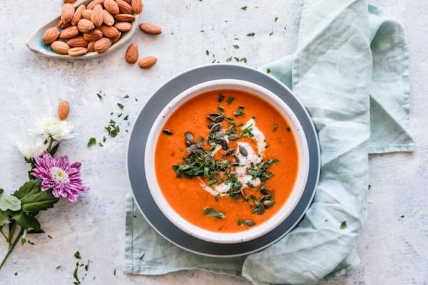 Quelles étapes pour se spécialiser en tant que chef spécialisé en cuisine moléculaire ?